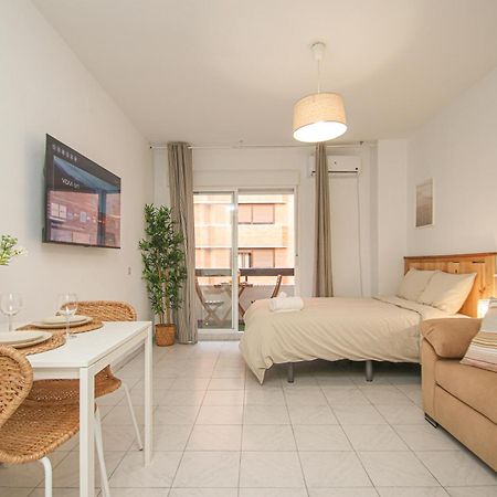 Wonderful Studio 15M Walk To Giralda And Feria Sevilla Exterior foto